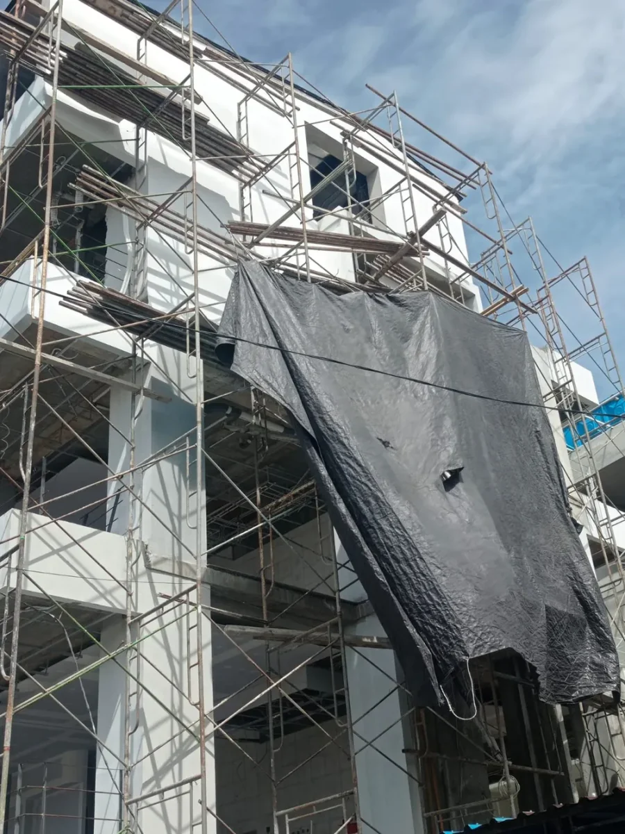 Scaffolding terpasang pada Proyek Hotel di Uluwatu